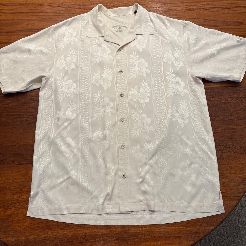 Tommy Bahama Men’s white 100% silk Hawaiian flower print button down shirt sz L